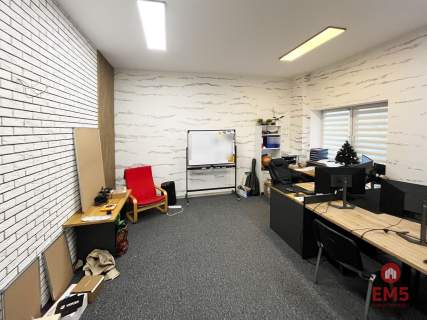 Powierzchnia biurowa 100 m2