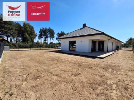 Dom parterowy garaż na dwa samochody strych 30m2