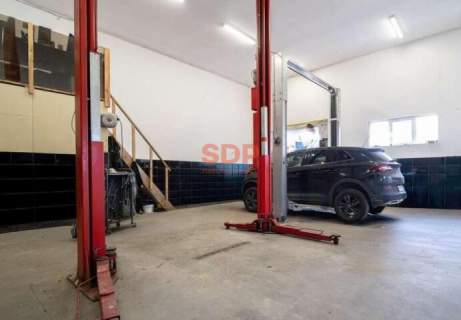 Warsztat mieszkanie 1200 m2 działki Psary