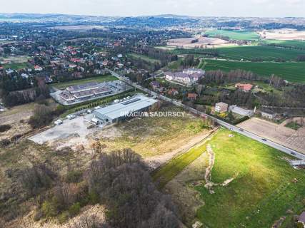 Atrakcyjna nieruchomość usługowa w Brzeziu 1,19 ha