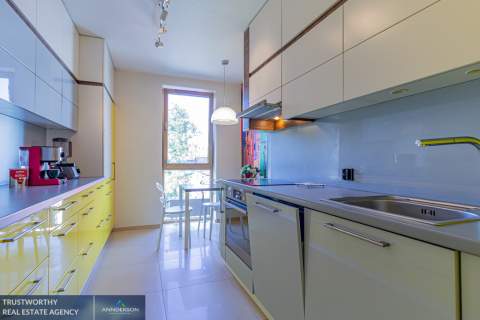 Ludwinów-Podwawelskie,3 pokoje,duży balkon,parking