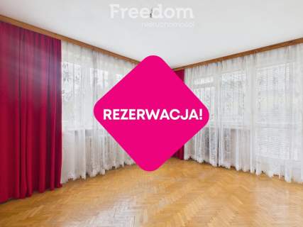 Przestronny dom z tarasami i widokiem na staw