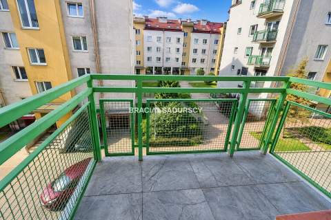 Nowe 2 pokoje po remoncie 35 m Balkon