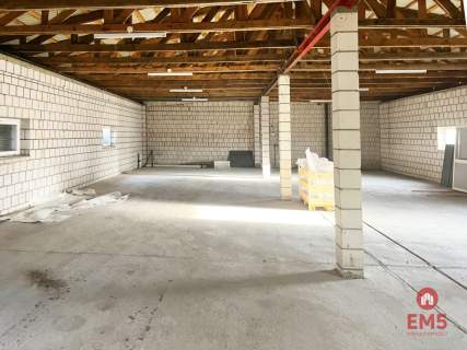 Budynek do wynajęcia 260-520 m2.
