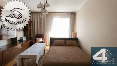 Ustawne obok Zalewu Nowohuckiego