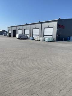 wynajmę magazyny 2x1000m2 z rampami w Sochaczewie