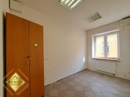 Dwupomieszczeniowe biuro w centrum