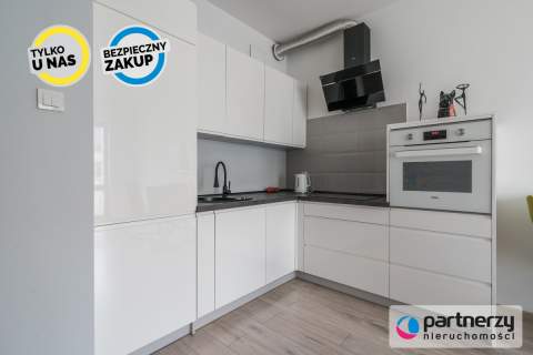 2 pok z halą garażową, gotowe do zamieszkania.