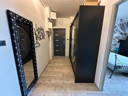 M3 z balkonem, Trzech wieszczów