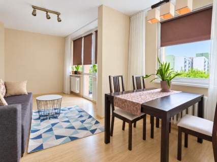 Tysiąclecie 2 pokoje duży balkon do zamieszkania
