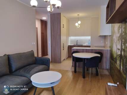Apartament z garażem, klimatyzacją i komórką
