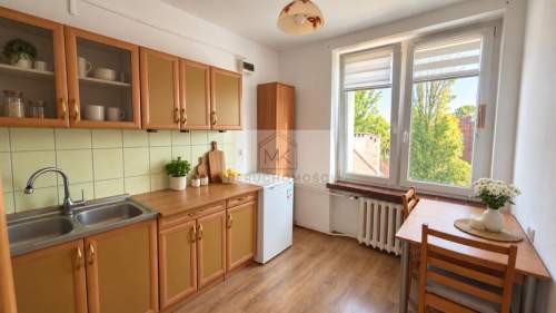 Mieszkanie 2 pokoje 44,39 m2 duża piwnica parking Brzeg, ul....