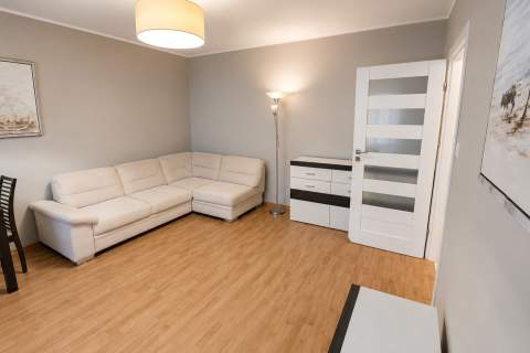 Luboń, zadbane 2-pokojowe z balkonem i piwnicą