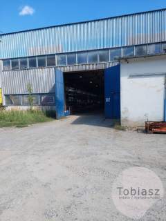Hala produkcyjna z suwnicami