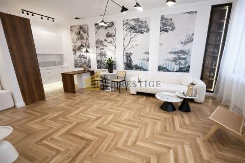 Apartament przy Rynku Nowego Miasta wynajme