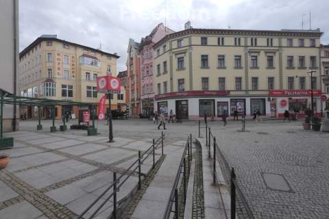 Atrakcyjny lokal usługowy w centrum Jeleniej Góry 