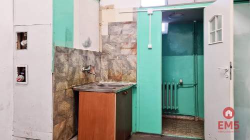 Lokal 28 m2. Parter.