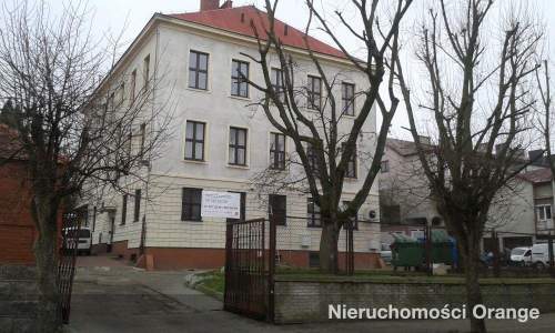 Budynek biurowy w ścisłym centrum miasta