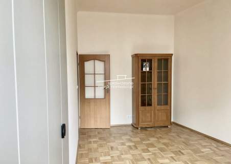 2-pok. w Powojennej Kamienicy z WINDĄ, NOWA Kuchni