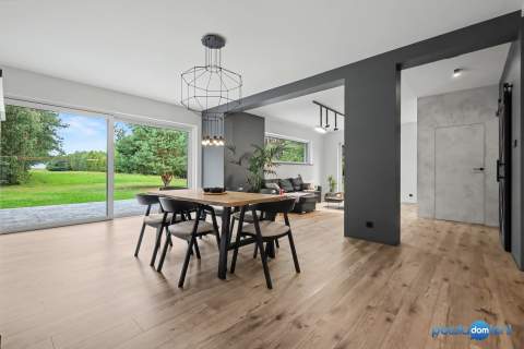 Dom w otuleniu lasu 180 M2 1.1 HA 20 min do Radomia