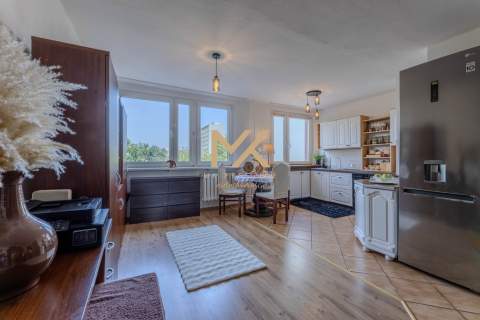 3 Pokoje/55m2/Media Miejskie/Piwnica/15 min od UE 