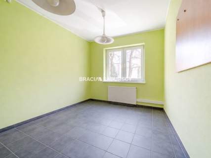 Budynek handlowo-mieszkanly Centrum Skawiny