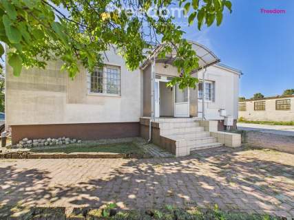 Na wynajem hala 700m2 z pomieszczeniami biurowymi