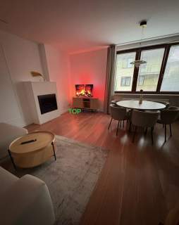 Eleganckie trzy pokoje przy parku, balkon , garaż