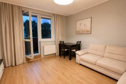 Luboń, zadbane 2-pokojowe z balkonem i piwnicą