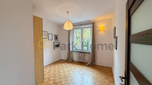 Przestronne, dwupokojowe mieszkanie w centrum