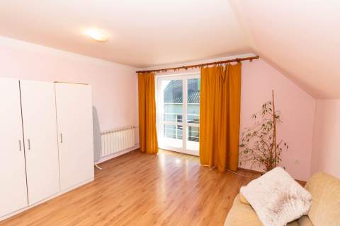Dom przy mieście 130m2 działka 1400m2 Szewna