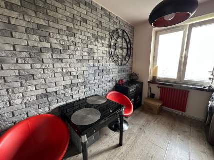 M3 z balkonem, Trzech wieszczów