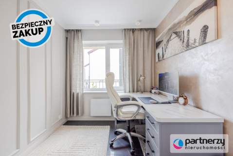 Stylowy Apartament z Ogrodem, Balkonem i Garażem