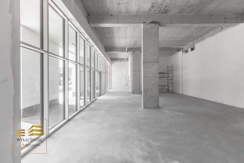 Lokal z witrynami, narożny 105m - Lublin, Węglinek