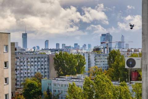 OSTATNIE PIĘTRO ZIELEŃ MOŻLIWOŚĆ 3 POKOI