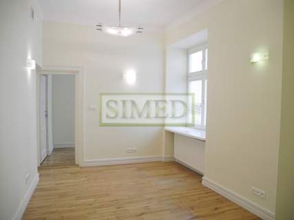 Prestiżowa lokalizacja,odrestaurowana kamienica,24