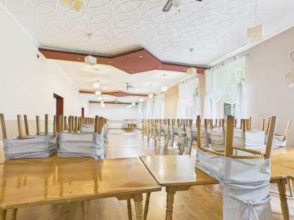 Duży lokal /Agroturystyka / z mieszkaniem