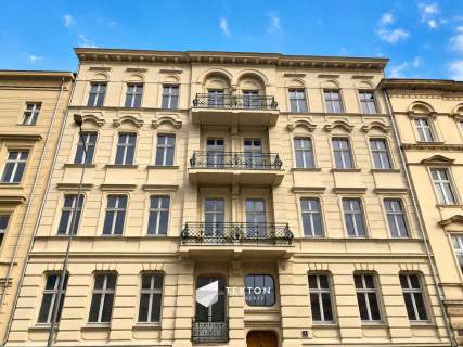 Duży lokal usługowy w centrum w kamienicy premium