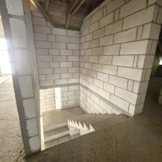 Funkcjonalny dom do wykończenia