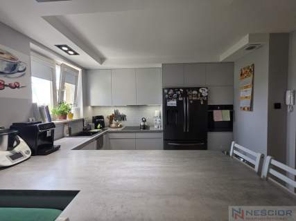 Czteropokojowe mieszkanie w centrum miasta 82,5m2