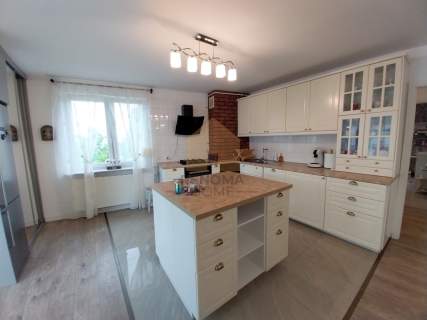 3 pokoje garaż podziemny duży balkon klimatyzacja
