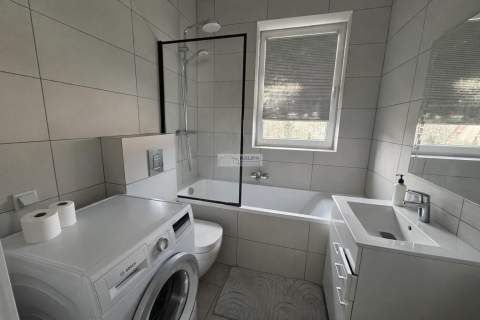 200 m od granic Warszawy, Józefosław, apartament dla pary