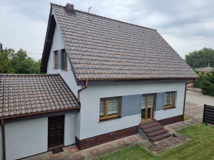 Sprzedam dom z garażem i halą
