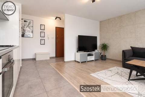 Apartament z klimatyzacją w sercu miasta /parking/