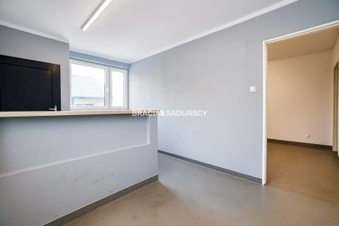 Warsztat o pow. 450 m2 w centrum Proszowic