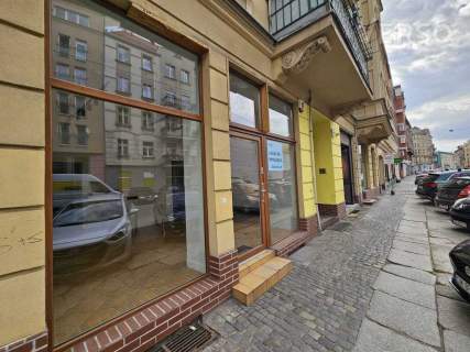 Lokal w ciągu handlowym przy Biedronce