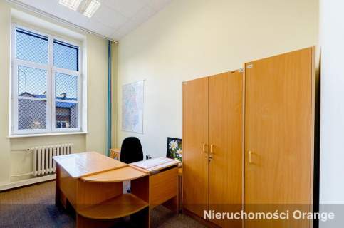 Budynek biurowy w ścisłym centrum miasta