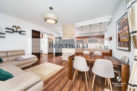 3 pokoje duży balkon miejsce postojowe