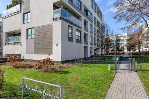 Apartament 2-pokoje, wygodny garaż, komórka na parterze