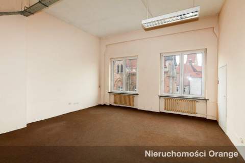 Nieruchomość na mieszkania lub akademik